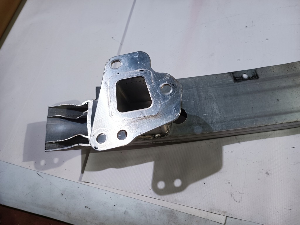 фото №9, Балка бампера задня задня chevrolet camaro 2016-