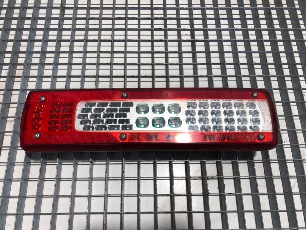 фото №1, Лампа правий задня volvo fh ii 84195521 хетчбек світло задня, права