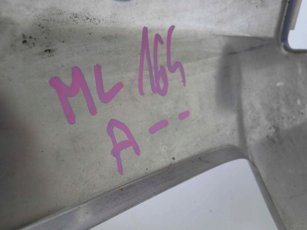 Mercedes ml w164 164 лист хром на бампер задний Киев