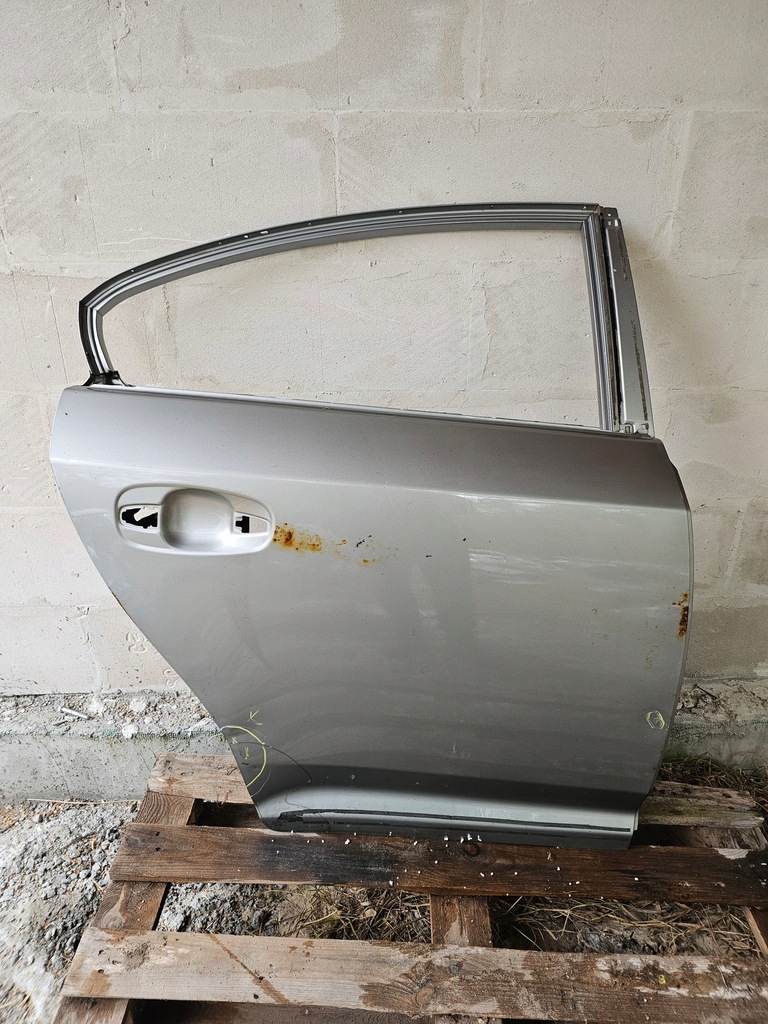 фото №1, Toyota avensis t27 sedan дверь правый задняя