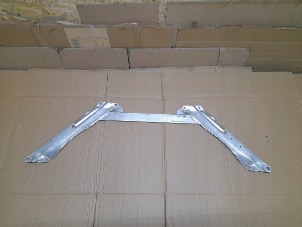 фото №1, Кронштейн распорка чашка bmw 5 g30 g31