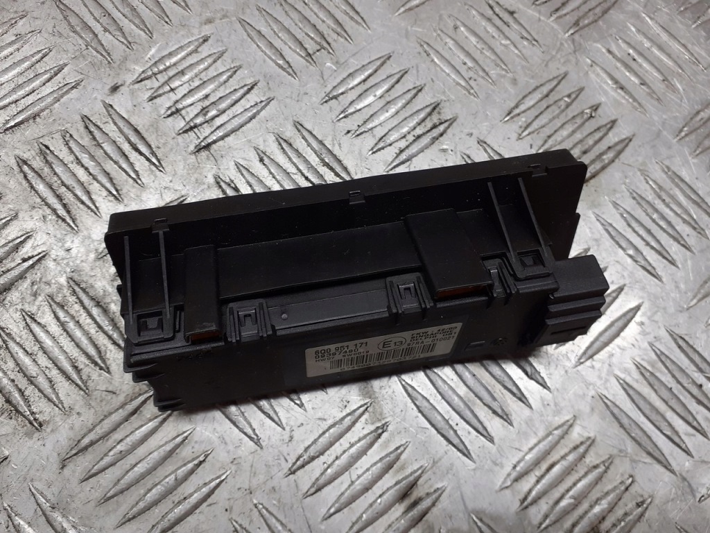 фото №1, Блок управления модуль сигнализация vw polo iv 6q0951171