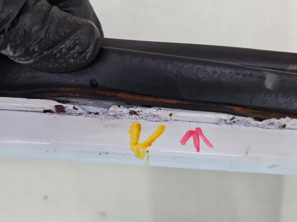 Дверь задний  левая kia venga hb 5d 09-14 белый 7f в Украине