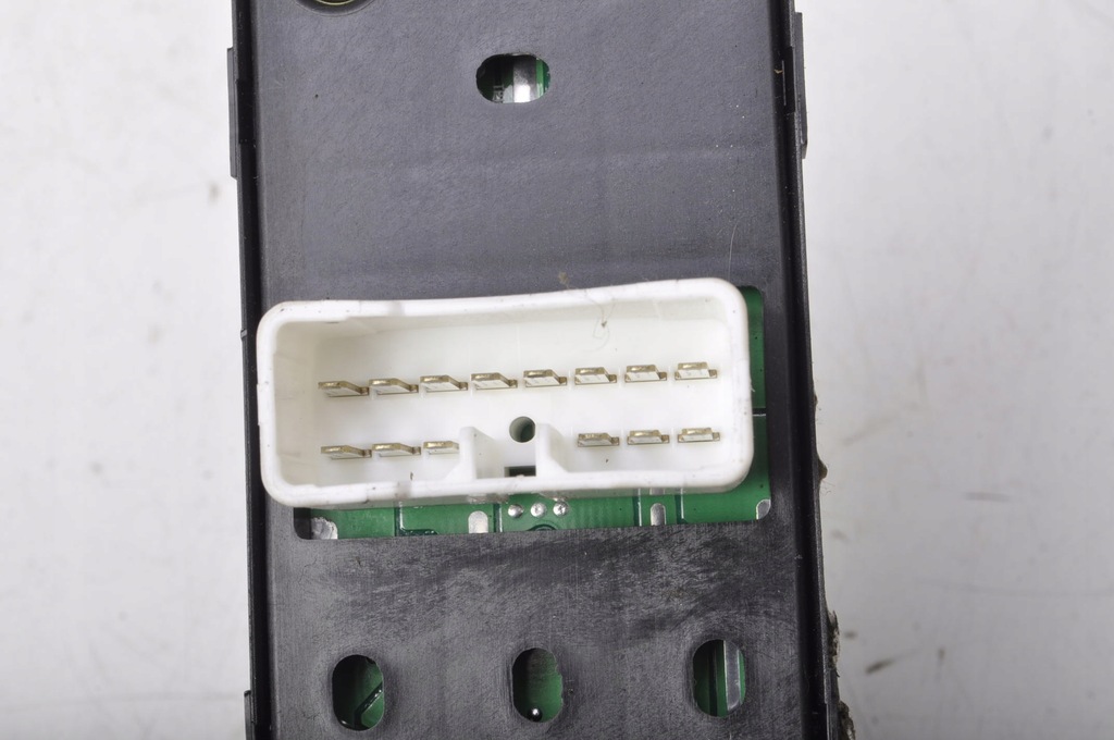 фото №7, Hyundai santa fe ii панель переключатель окон 93570-2b500