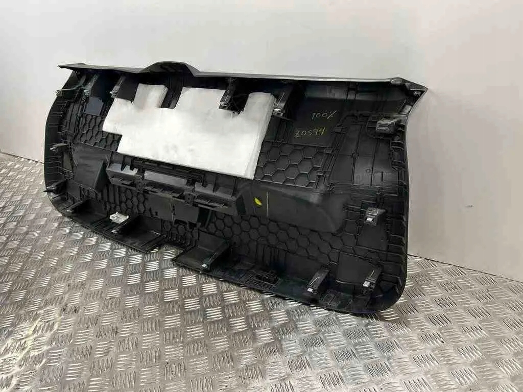 фото №11, Обшивка крышки багажника vw tiguan 5n_ 5nn867658 2.0l бензиновый 2018