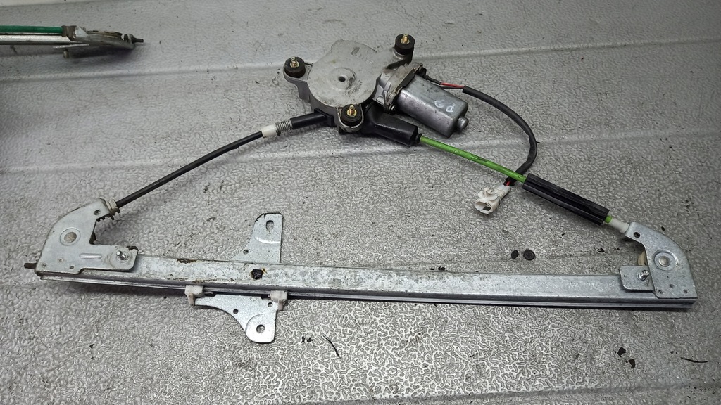 фото №1, Подъемник правый перед opel agila 02r 1.2b 2pin