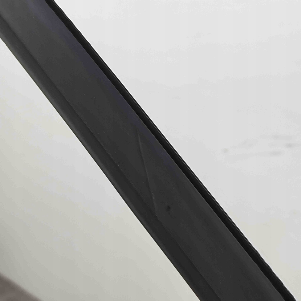 фото №8, Молдинг кровельная правая bmw i3 i01 7453552 26837474 125kw 2018