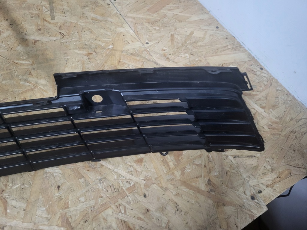 фото №10, Opel astra l 21r-- решётка бампера передний перед