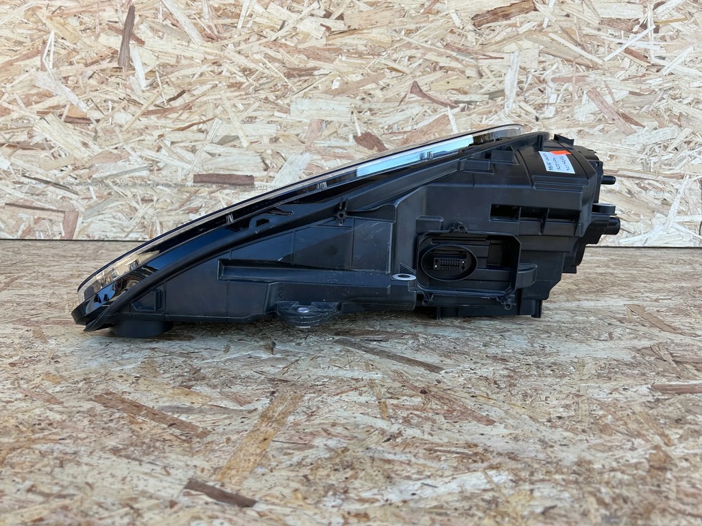 фото №9, Porsche macan 2022 лампы передние