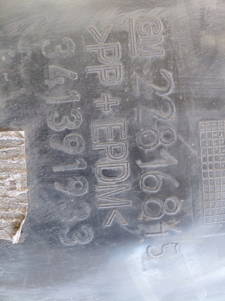 Opel insignia a hb 5d рестайлінг  підкрилок правий задній задні 22816845 Зі Шроту