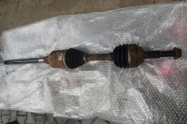 фото №1, Jeep cherokee liberty kj 3.7 приводной вал правая передняя
