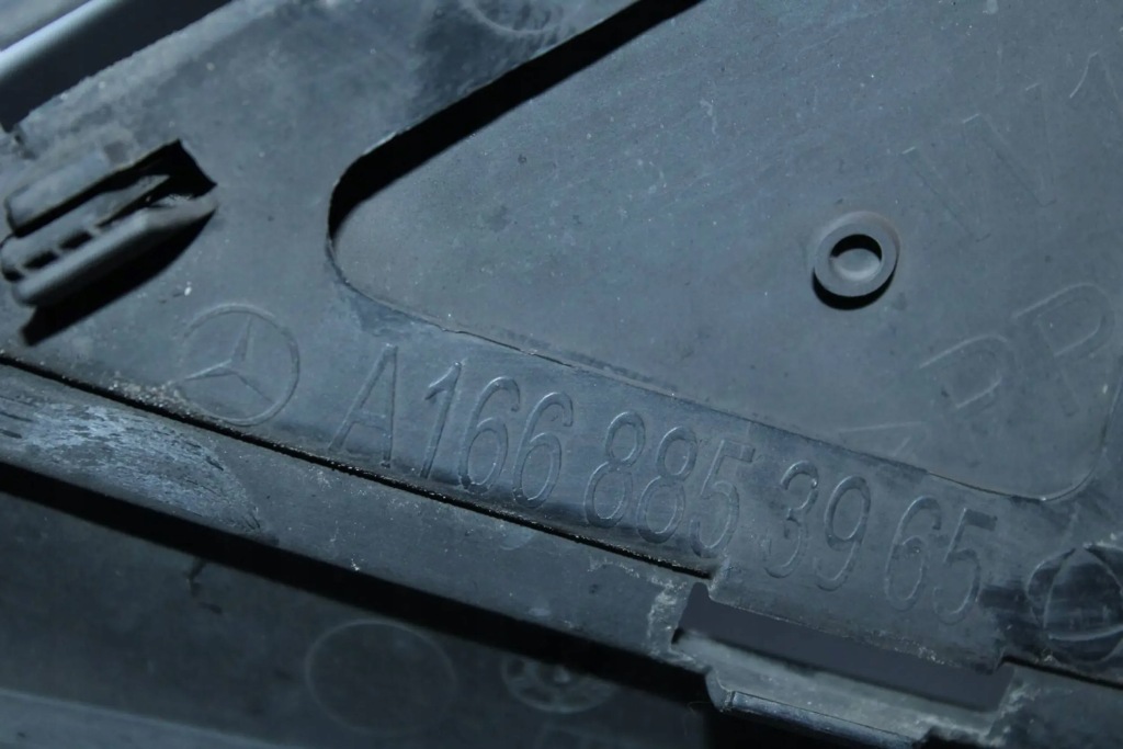 фото №11, Решётка нижняя бампера передний перед mercedes gle w166