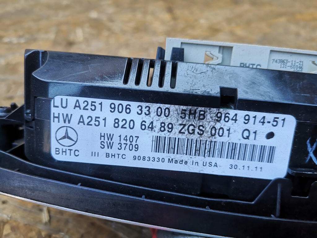 фото №6, Mercedes r-klasa w251 панель обдув кондиционера a2519063300