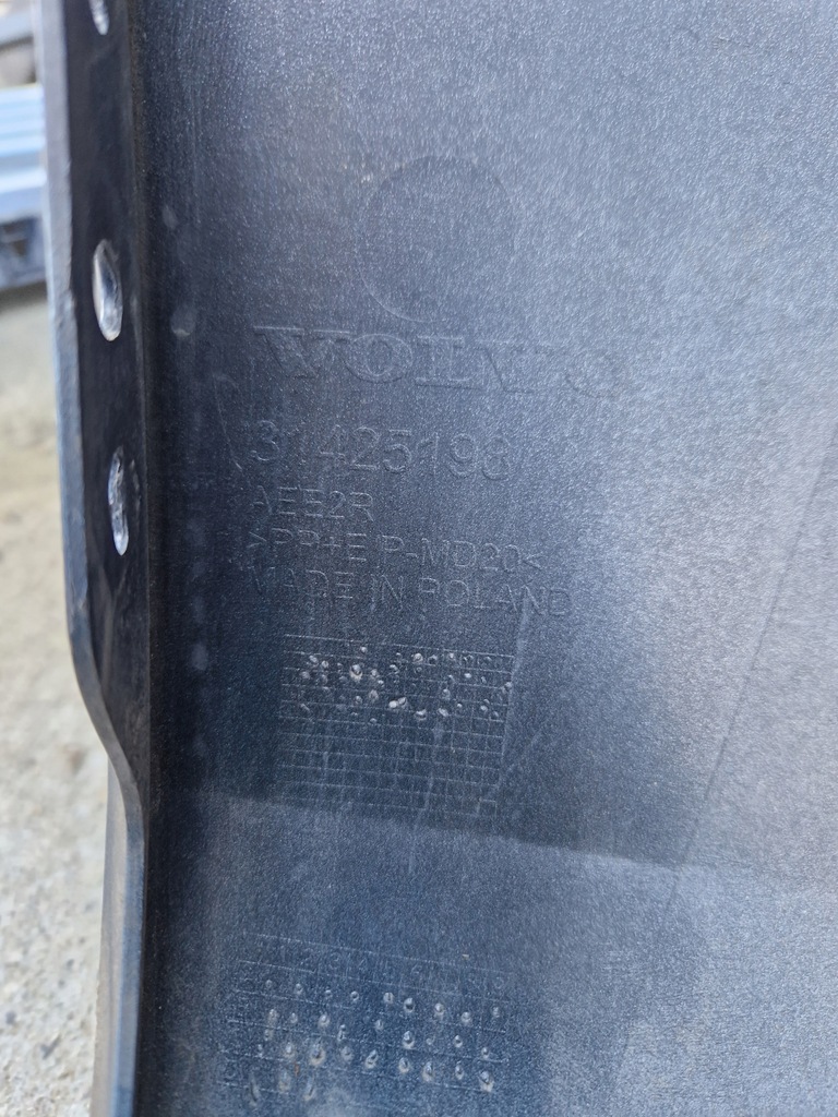 фото №10, Volvo xc60 ii r-design бампер задня