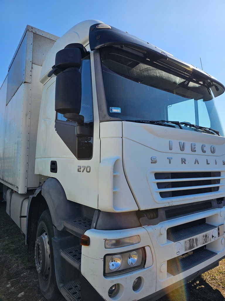 фото №1, Вітровик права облицювання кутик правий iveco stralis