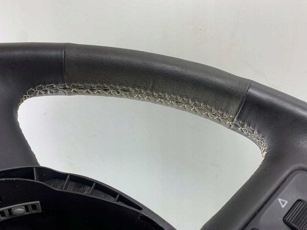 фото №9, Audi a4 b7 s-line воздуховод мультифункция кожа