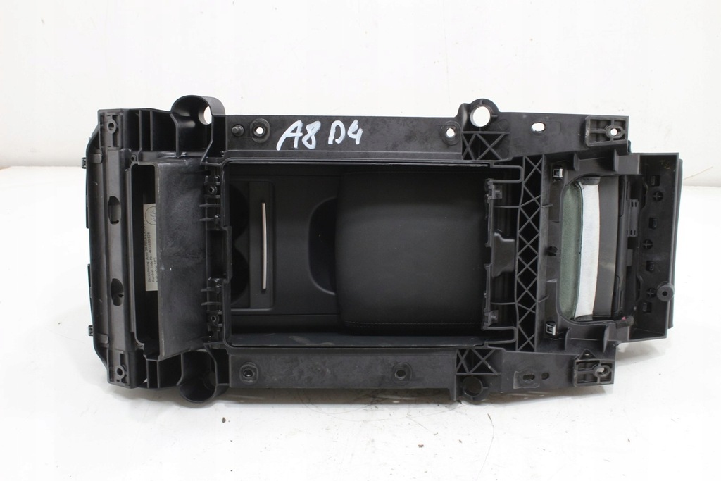 фото №8, Подлокотник бардачок задняя audi a8 d4