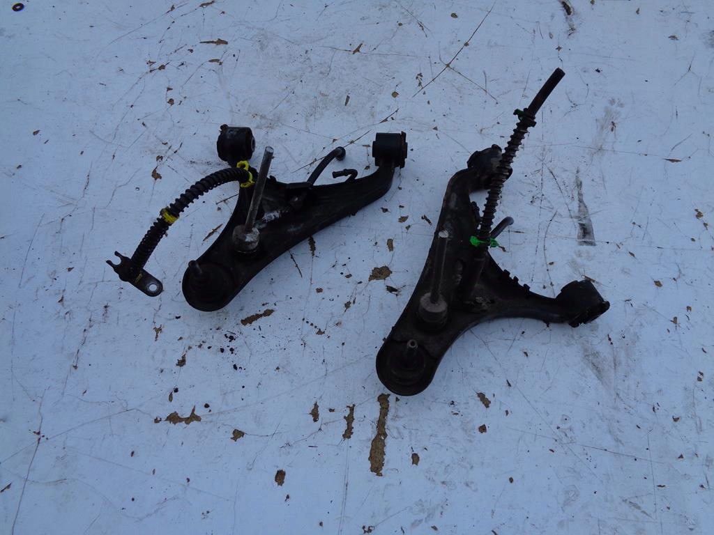 фото №1, Рычаг правый перед верхний discovery iv 4