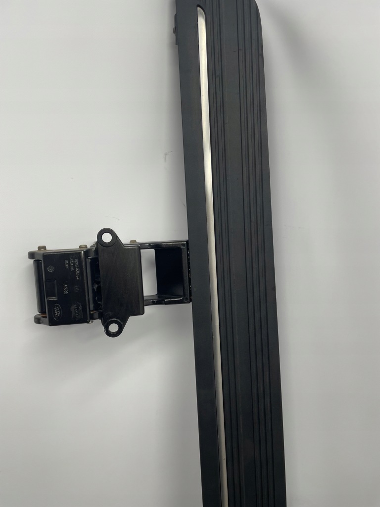 фото №4, Jaguar f-pace поріг електричний правий