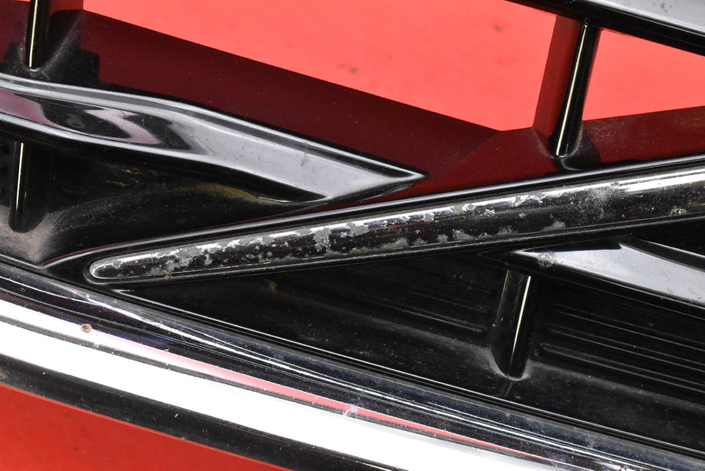 Решётка радиатора решётка радиатора хром 31283764 volvo v40 2 ii 12-16 Доставка