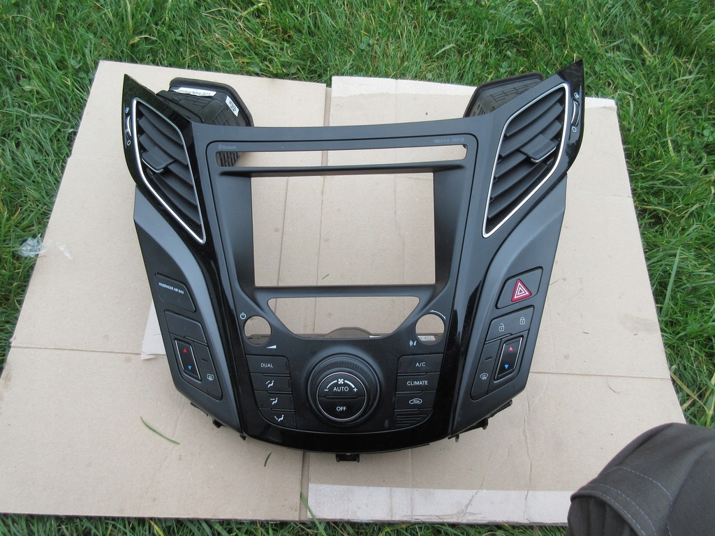 фото №1, Hyundai i40 рамка панель обдув кондиционера