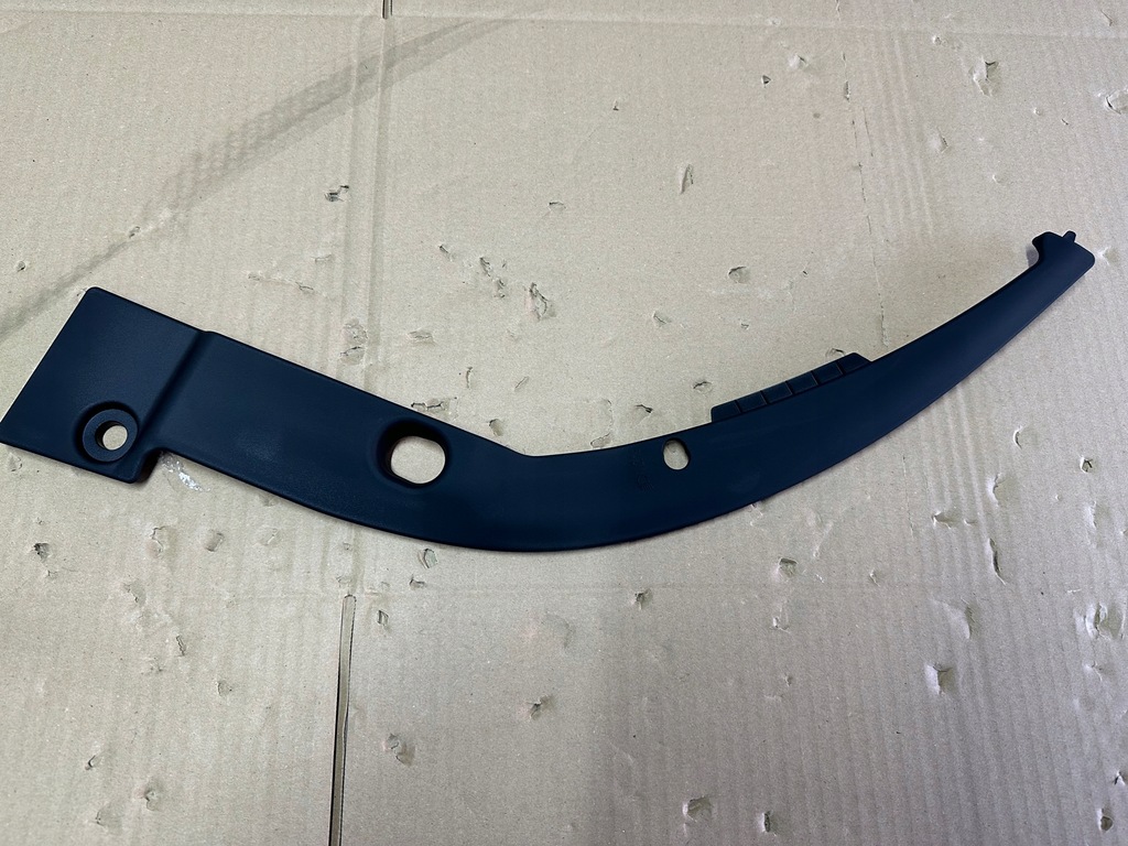 фото №1, Защита молдинг лампы правая range rover sport l494