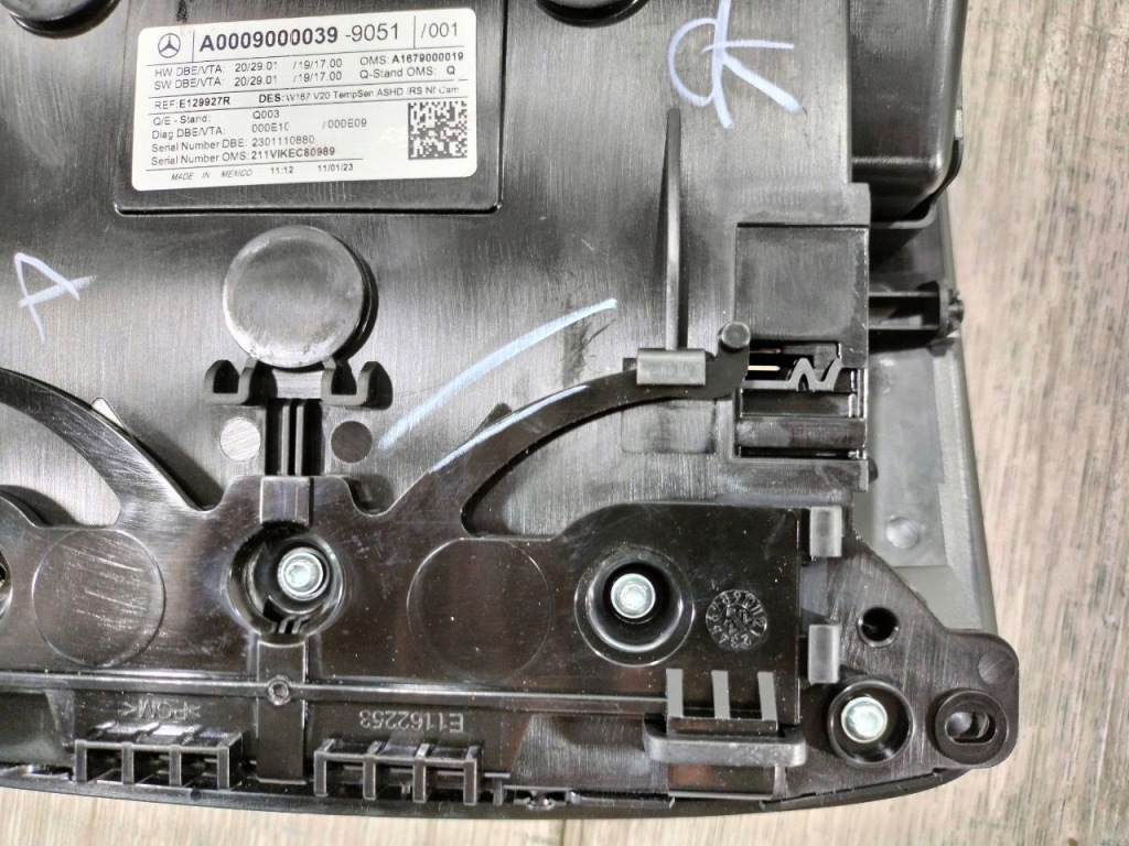 фото №14, Mercedes gle w 167 лампа освітлення кабіни a0009000039-9051