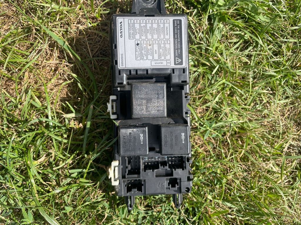 фото №1, Коробка запобіжників volvo v40 30889989
