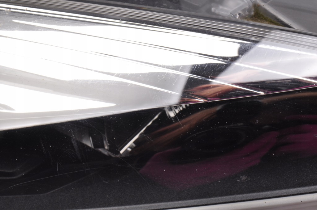 Купити Volvo v40 2 фара правий передня правий перед uk full led 31677021