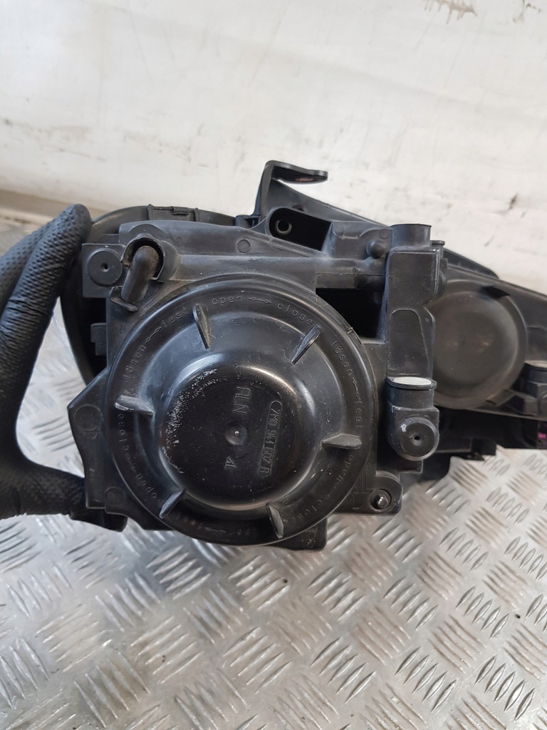 фото №12, Лампа ліва перед 1t1941005r vw touran i lift 07r- europa