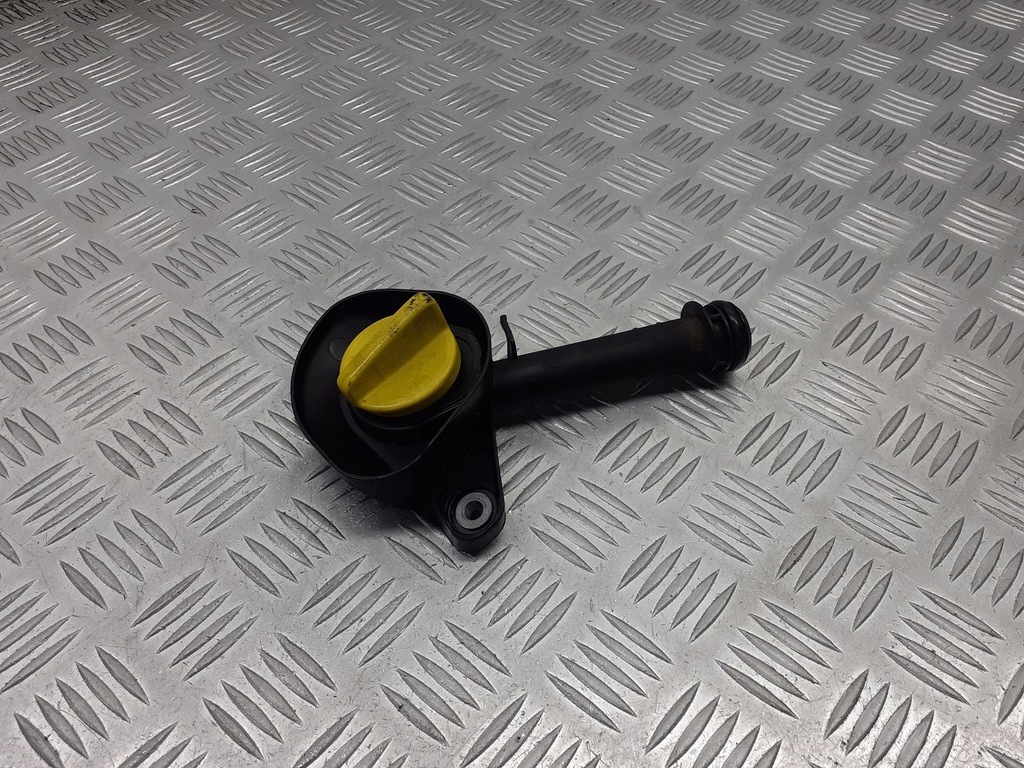 фото №1, Заливная горловина масла renault modus 1.2 8200323344