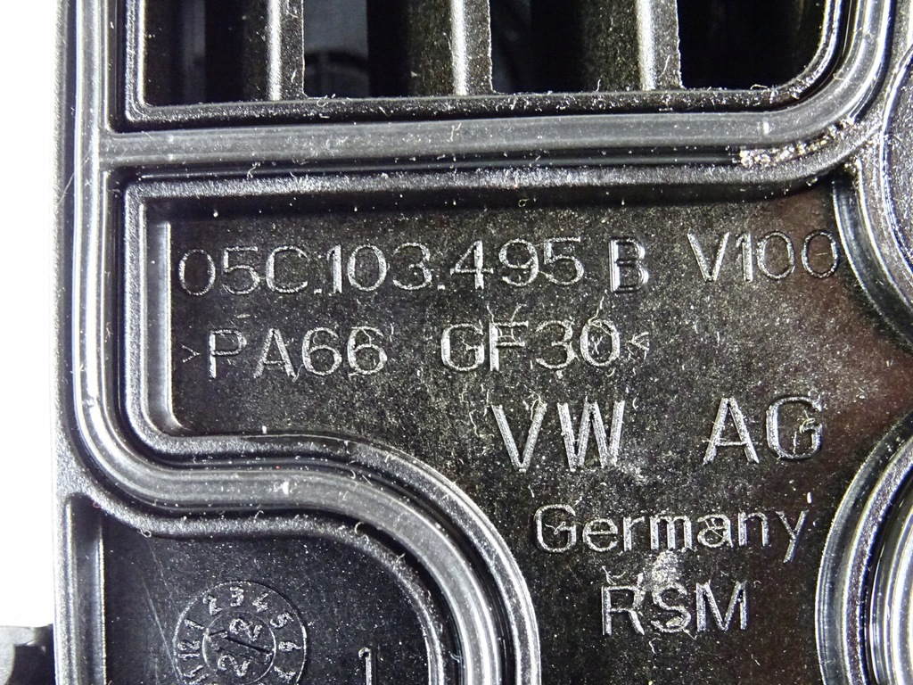 фото №9, Skoda scala 1.0 tsi вентиляция картера заливная горловина масла крышка 05c103495b