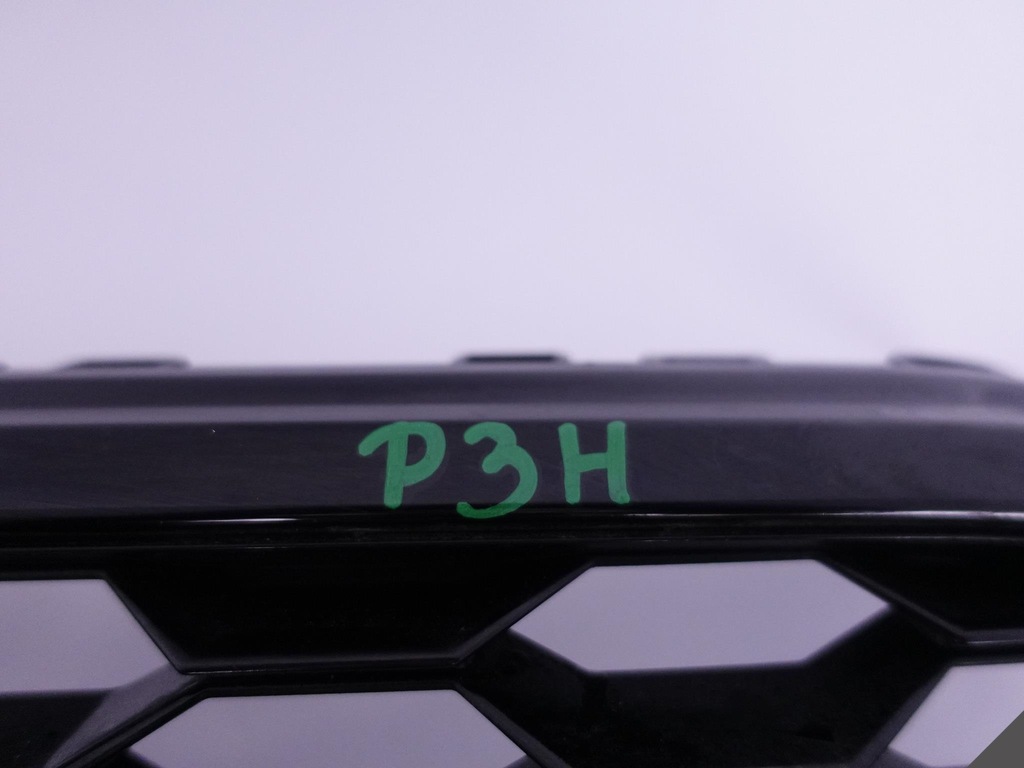 фото №11, Audi rs7 4g8 10-15 решётка радиатора решётка радиатора решётка карбон