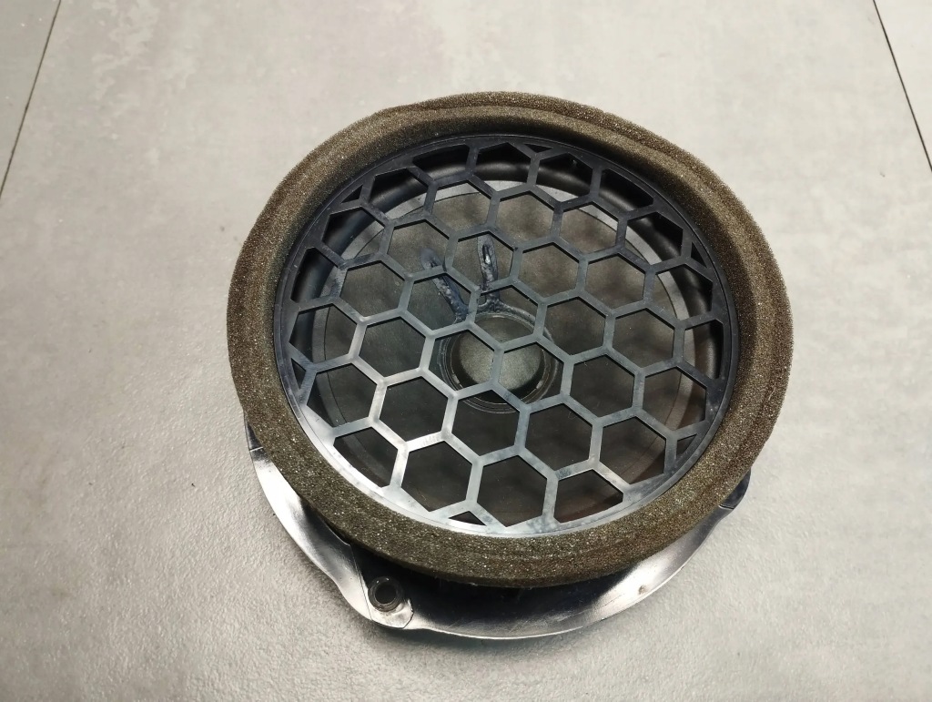 фото №1, Skoda superb 3v динамик дверь 3v0035411l