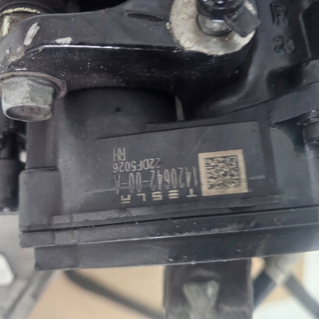 фото №13, Поворотный кулак ступица правая задняя tesla model x plaid 2022r 1420416-00-h