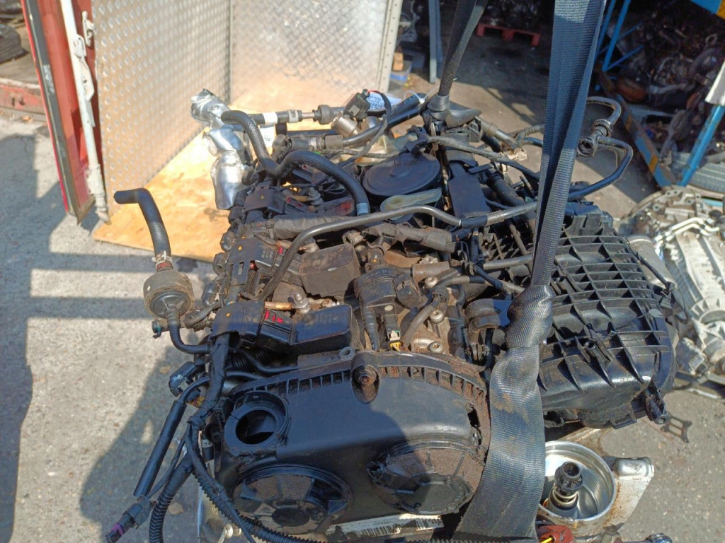 Audi a4 b9 2.0 tfsi двигатель бензиновый cym повреждённая поддон Доставка