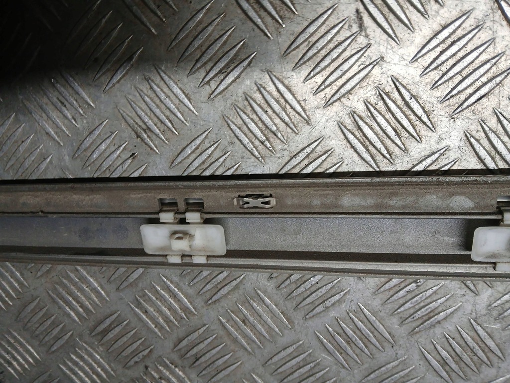 фото №8, Молдинг двері правий перед mercedes e w211