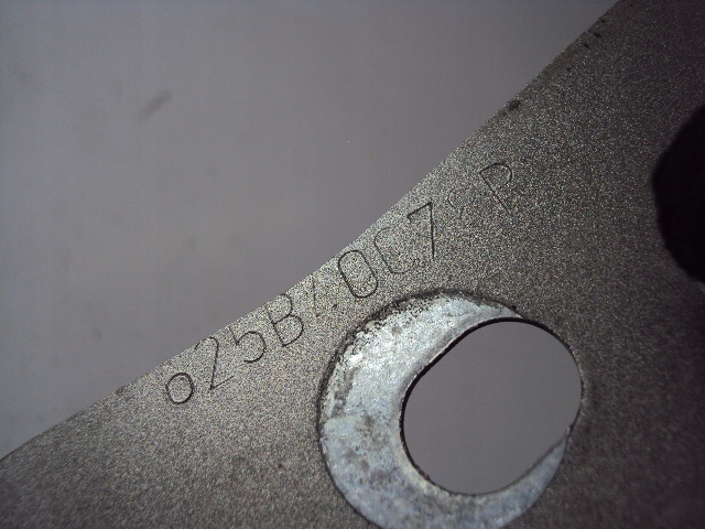 фото №3, Кронштейн крыла правый перед renault captur i