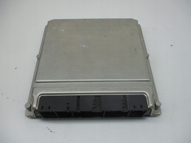 фото №1, Audi a8 d2 3.3 tdi бортовой компьютер двигателя 4d0907409c 0281010900