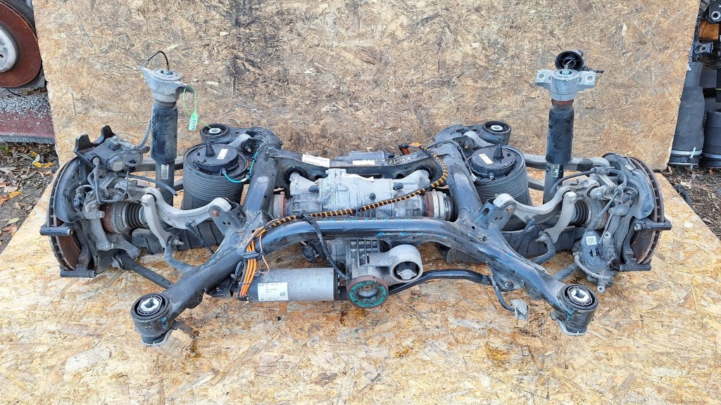 фото №1, Підвіска задня kpl пневматика поворотна oś 4m0500025 audi q7 sq7 4m lift