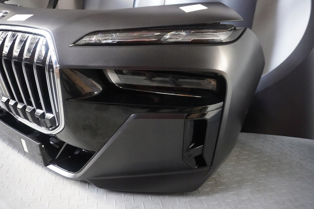 фото №9, Капот лампи бампер bmw i7 g70 m-pakiet c64 2253km