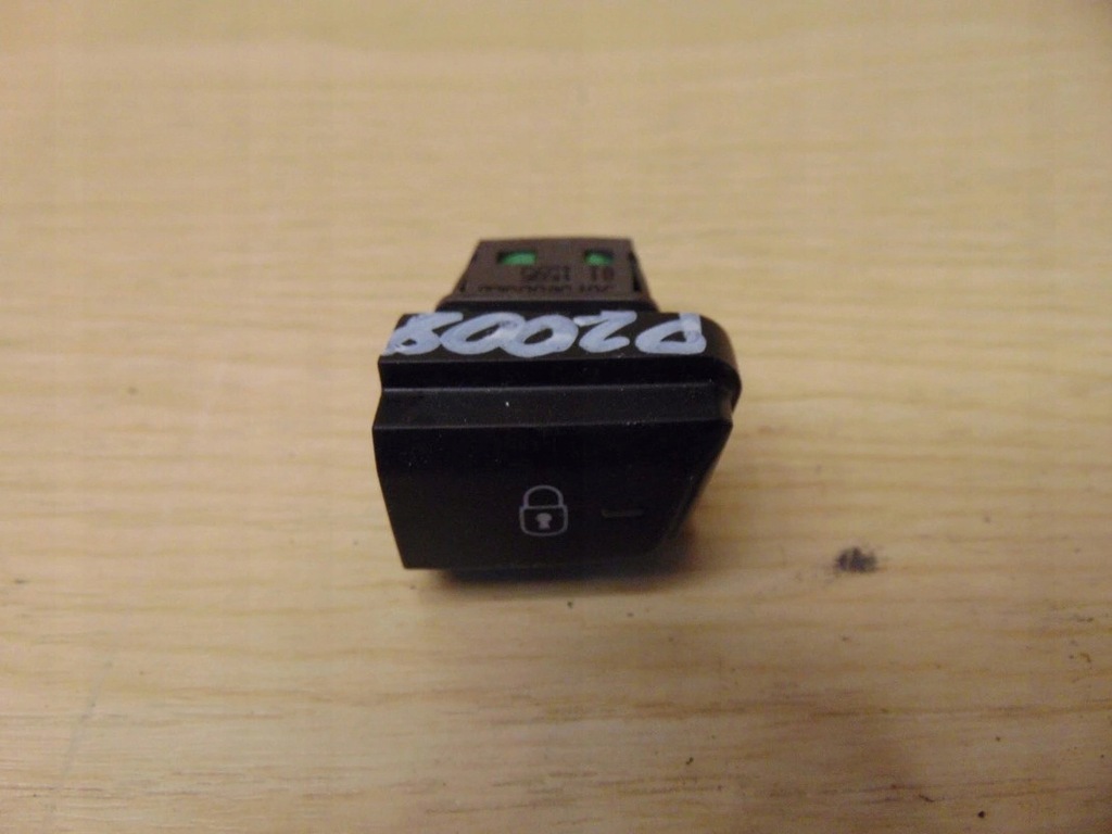 фото №1, Выключатель замка центрального peugeot 2008