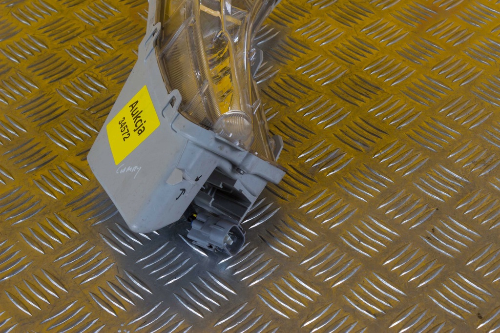 фото №4, Toyota camry поворотник лампа led drl противотуманная фара r