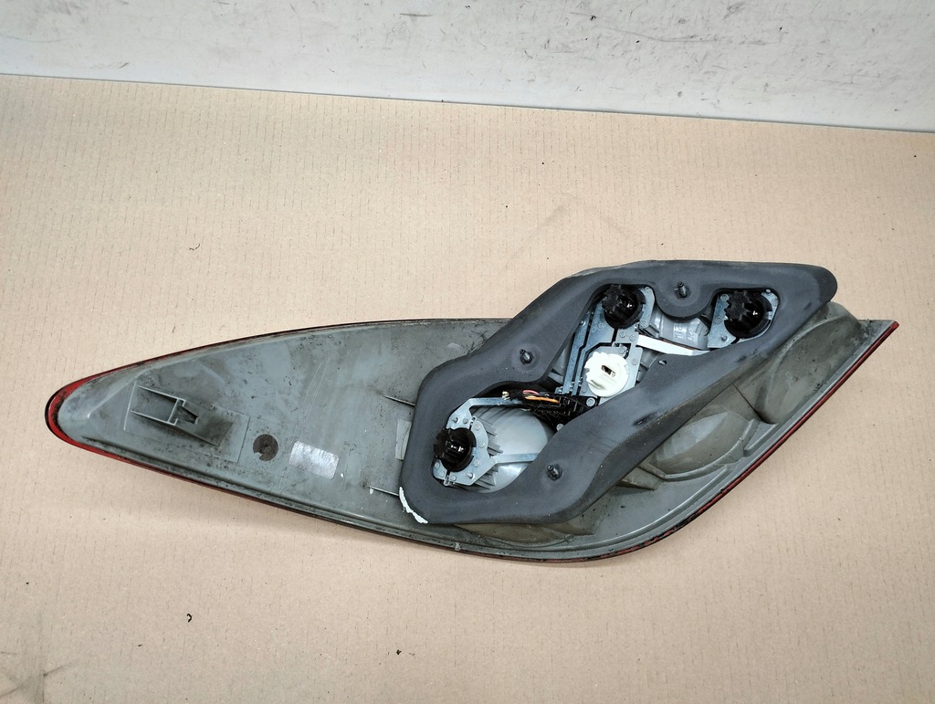 фото №9, Лампа левая задняя mercedes r-klasa 251 w251 lata 2005-2010