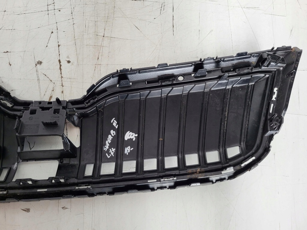 Skoda superb iii lift 18- решітка радіатора решітка радіатора Київ