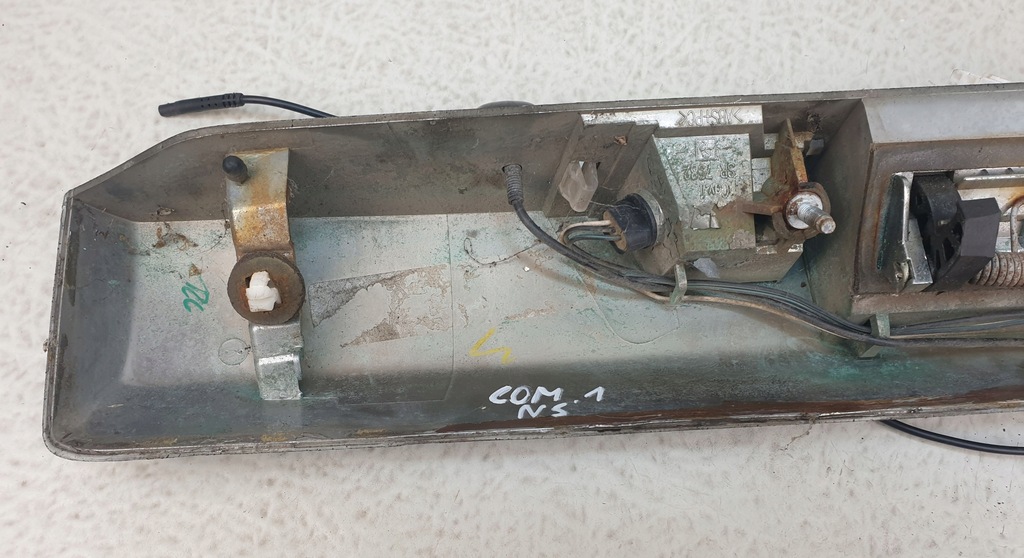 фото №6, Jeep commander i 1 молдинг накладка крышки задний oryg