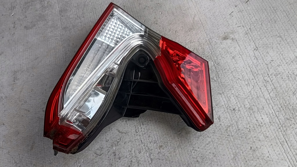 фото №1, Лампа крышки задняя правый toyota chr