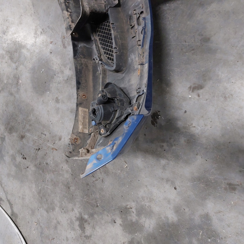 фото №11, Bmw 1 e87 e81 бампер передній sydneyblau металік