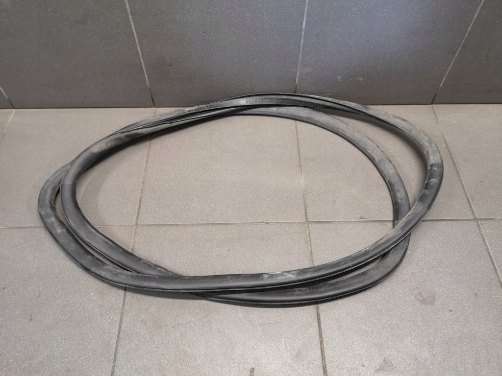 фото №1, Прокладка дверь правый перед audi a4 b6