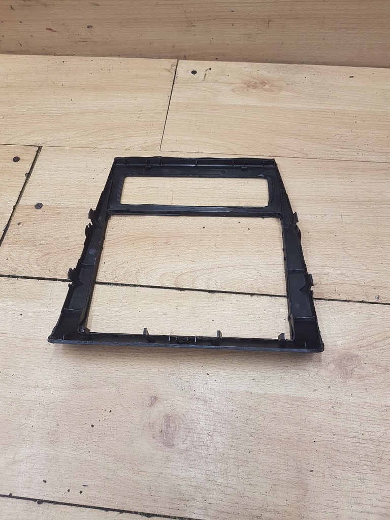 фото №2, Рамка радіо консолі панелі skoda octavia i